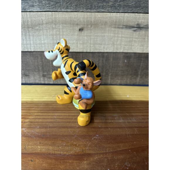 Disney Tigger And Roo Peek A Boo Photo Holder Resin - Picture 2 of 7